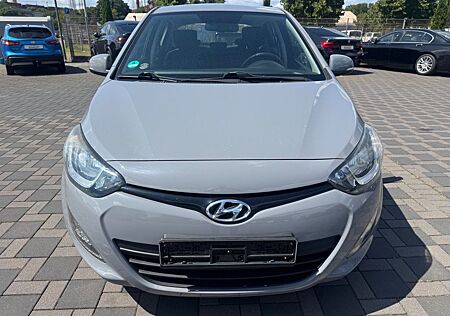 Hyundai i20 blue Trend;PDC;STZHZNG;MFL;KLIMA