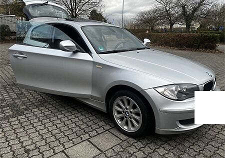 BMW 116i STEUERKETTE NEU SERVICE NEU MULTIFUNKTION