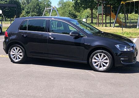 VW Golf Volkswagen VII Lim. Lounge BMT