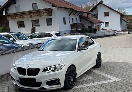 BMW 220i Coupé M Sport M Sport
