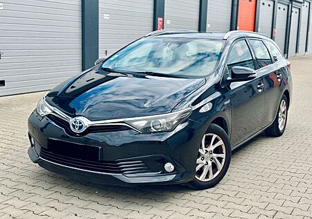 Toyota Auris Touring Sports Touring Sports Hybrid 1...