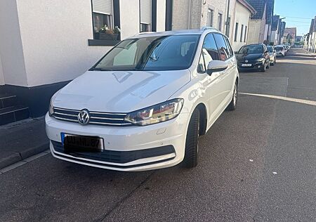 VW Touran Volkswagen 1.6 TDI SCR DSG SOUND BMT SOUND