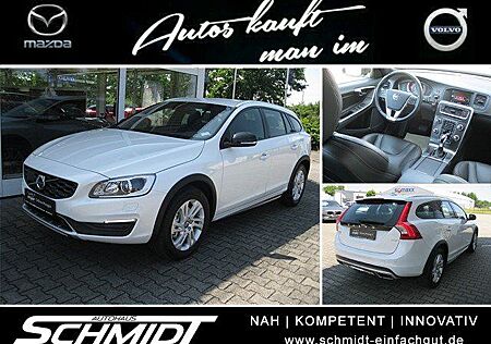 Volvo V60 CC D3 Mom./8-Gang Automatik CC/AHK/Xenon/8-G