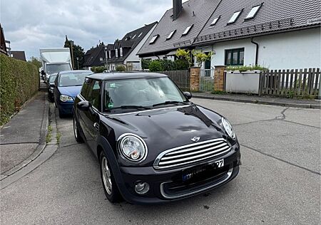 Mini ONE TüV neu Bremsen neu