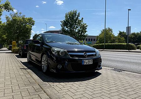 Opel Astra GTC 1.9 CDTI Sport 110kW Sport