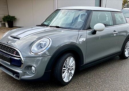 Mini Cooper SD in sehr gutem Zustand und Vollleder