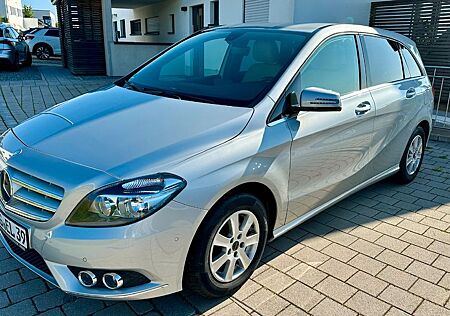 Mercedes-Benz B 180 BlueEFFICIENCY