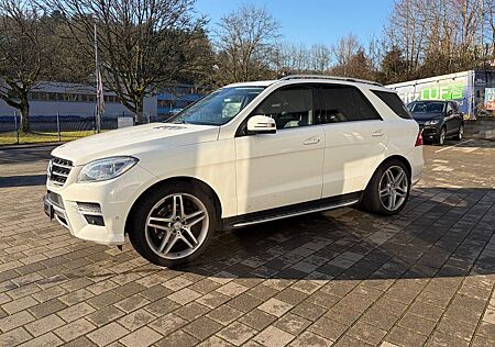Mercedes-Benz ML 350 BlueTEC 4MATIC-AMG-360°-Luft- Vollausst.