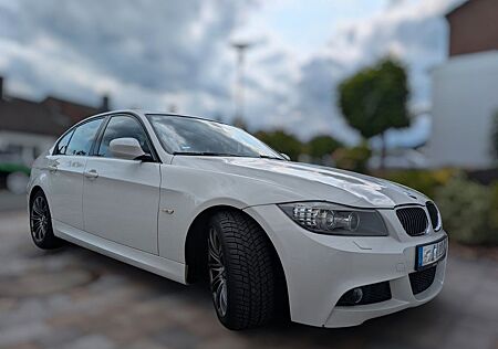 BMW 318i - E90 mit M-Paket - 8-fach bereift