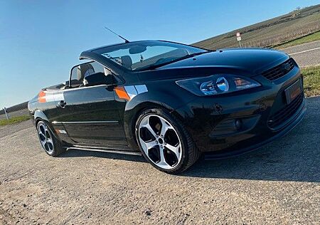 Ford Focus CC 2,0 Titanium