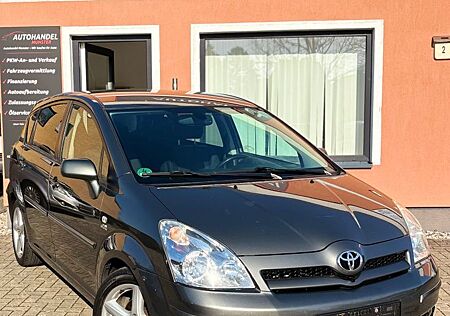 Toyota Corolla Verso 2.2 D-CAT Executive ! 7 Sitzer !