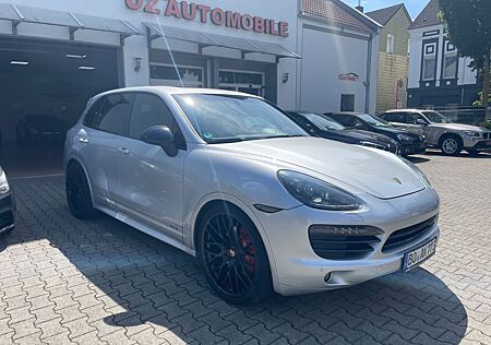 Porsche Cayenne Basis