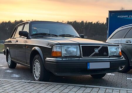 Volvo 240 240GL mit Klimaanlage, Gepflegt, wenig Rost