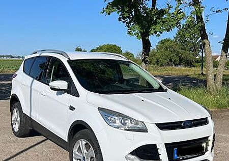 Ford Kuga 2,0 TDCi 4x4 132kW SYNC Edition PowerSh...