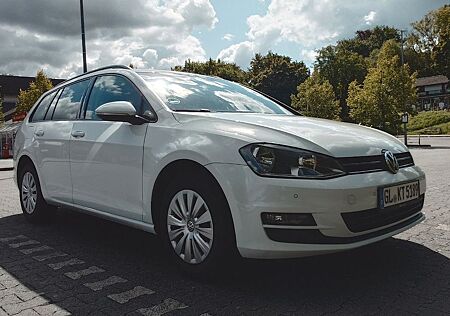 VW Golf Volkswagen 7 1.6 TDI Variant AHK 2.Hand