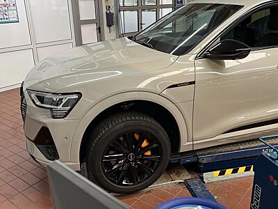 Audi e-tron Sportback 55 2x S line ACC AHK HuD PANO