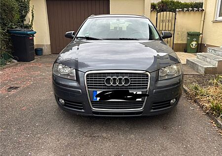 Audi A3 1.6 FSI Attraction Sportback Attraction