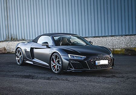 Audi R8 perf. Spyder RWD, 5J Gar.,Carbon,B&O,PPF,Schalen