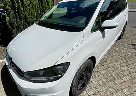 VW Touran Volkswagen 1.6 TDI SCR Trendline BMT Trendline