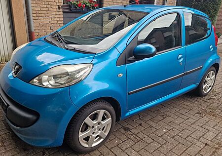 Peugeot 107 5 Türen 1 Hand Wenig Kilometer