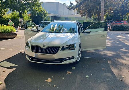 Skoda Superb 1.4 TSI Style Combi *DSG*AHK*ACC*