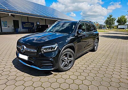 Mercedes-Benz GLB 200 , Pano, KeylessGo, top Zustand