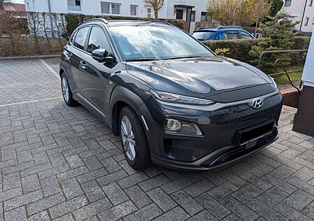 Hyundai Kona Elektro (64 kWh) | Unfall instandgesetzt