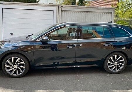 Skoda Octavia 1.5 TSI e-TEC DSG STYLE COMBI NAVI