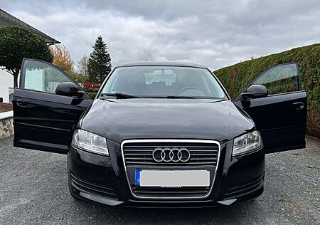 Audi A3 1.6 Attraction Sportback Attraction