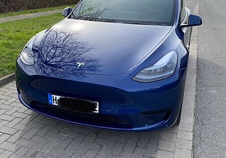 Tesla Model Y Hinterradantrieb RWD SR