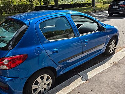 Peugeot 206 1.4 75 -
