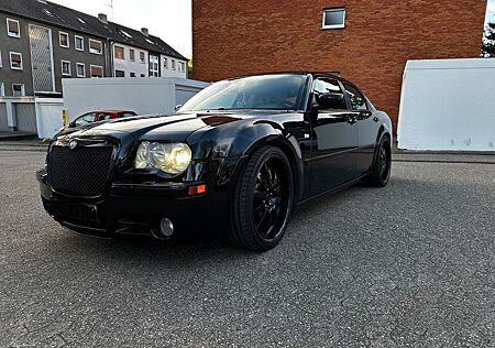 Chrysler 300C 2.7 V6 Autom. -