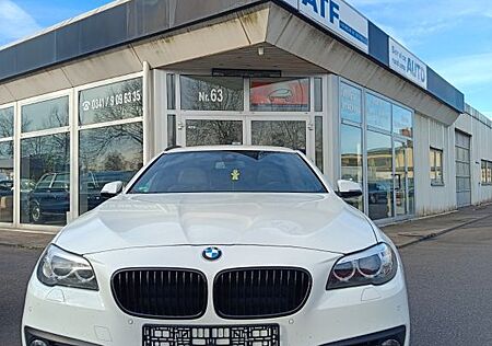 BMW 525d xDrive Touring A Luxury Line Luxury Line