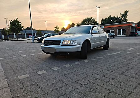 Audi A8 3.7 V8 Automatik ,Vollleder, Schiebedach, AHK