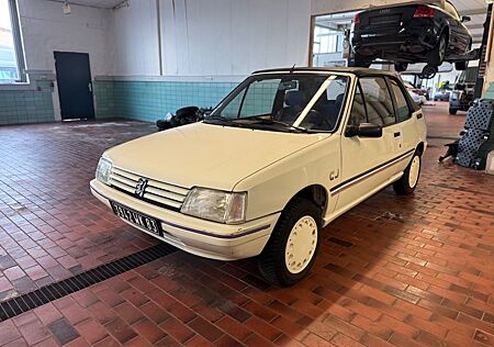 Peugeot 205 CABRIO ***AUF WUNSCH MIT DT. ZULASSUNG***