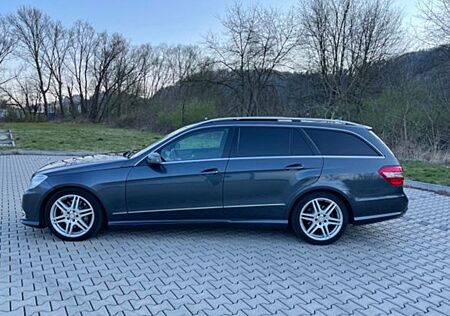 Mercedes-Benz E 350 CDI 4MATIC T BlueEFFICIENCY -