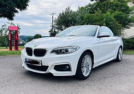 BMW 220i Cabrio M Sport M Sport