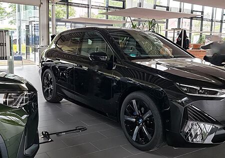 BMW iX xDrive40 -