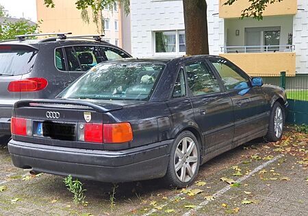 Audi 100