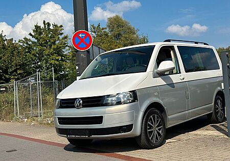 VW T5 Multivan Volkswagen 2.0 / Bi Color Kombi-Camper