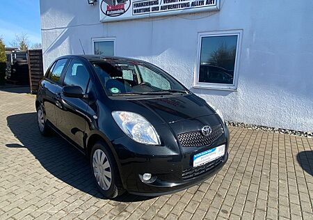 Toyota Yaris Team 1.0 VVT-i 5.türig/Klimaanlage/PDC
