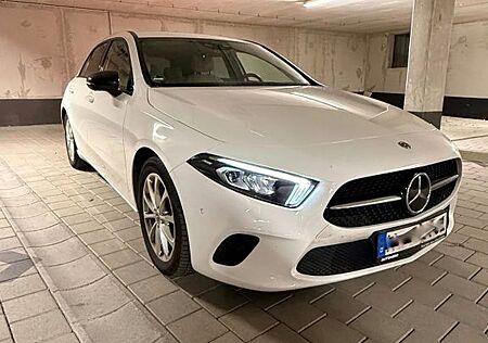 Mercedes-Benz A 180 A-Klasse A180d AUTOMATIC - Burmester Soundsystem