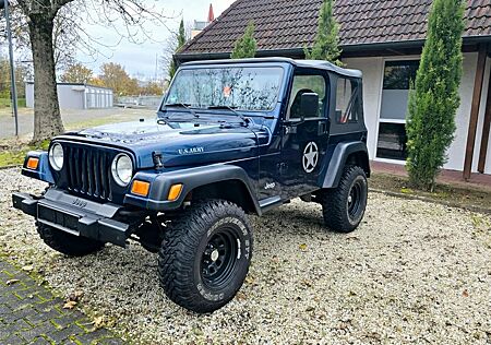 Jeep Wrangler TJ 2,5 Hingucken