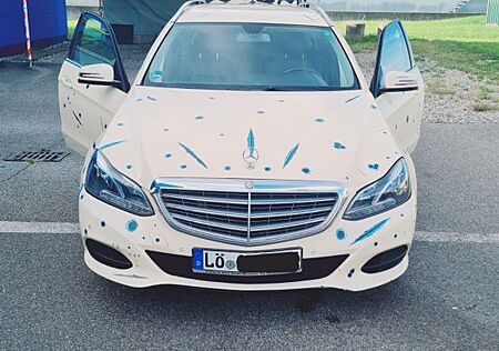 Mercedes-Benz 220