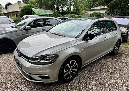 VW Golf Volkswagen 1.5 IQ.DRIVE BlueMotion Pano Navi LED