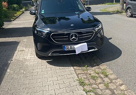 Mercedes-Benz EQB 250+ +