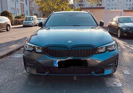 BMW 320d Touring Sport Line Automatik Sport Line