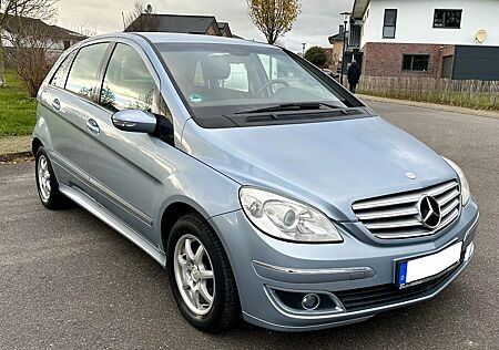 Mercedes-Benz B 150 AVANTGARDE mit neuem TÜV - 11.2026