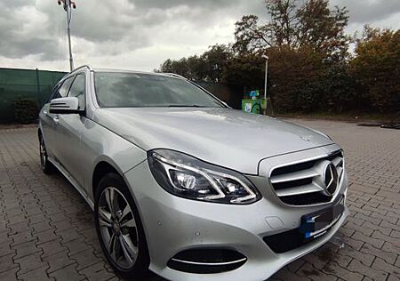 Mercedes-Benz E 350 BlueTEC T AVANTGARDE Vollausstattung