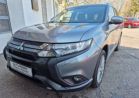 Mitsubishi Outlander PHEV Basis 4WD